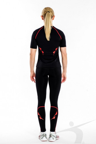 Тренировочная футболка  женская черная