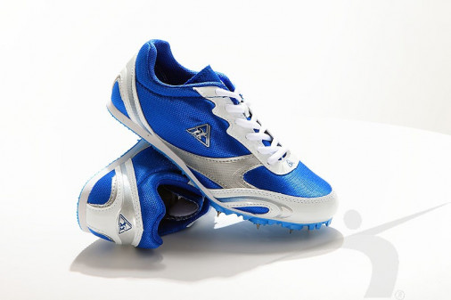 Шиповки для бега на средние и длинные дистанции